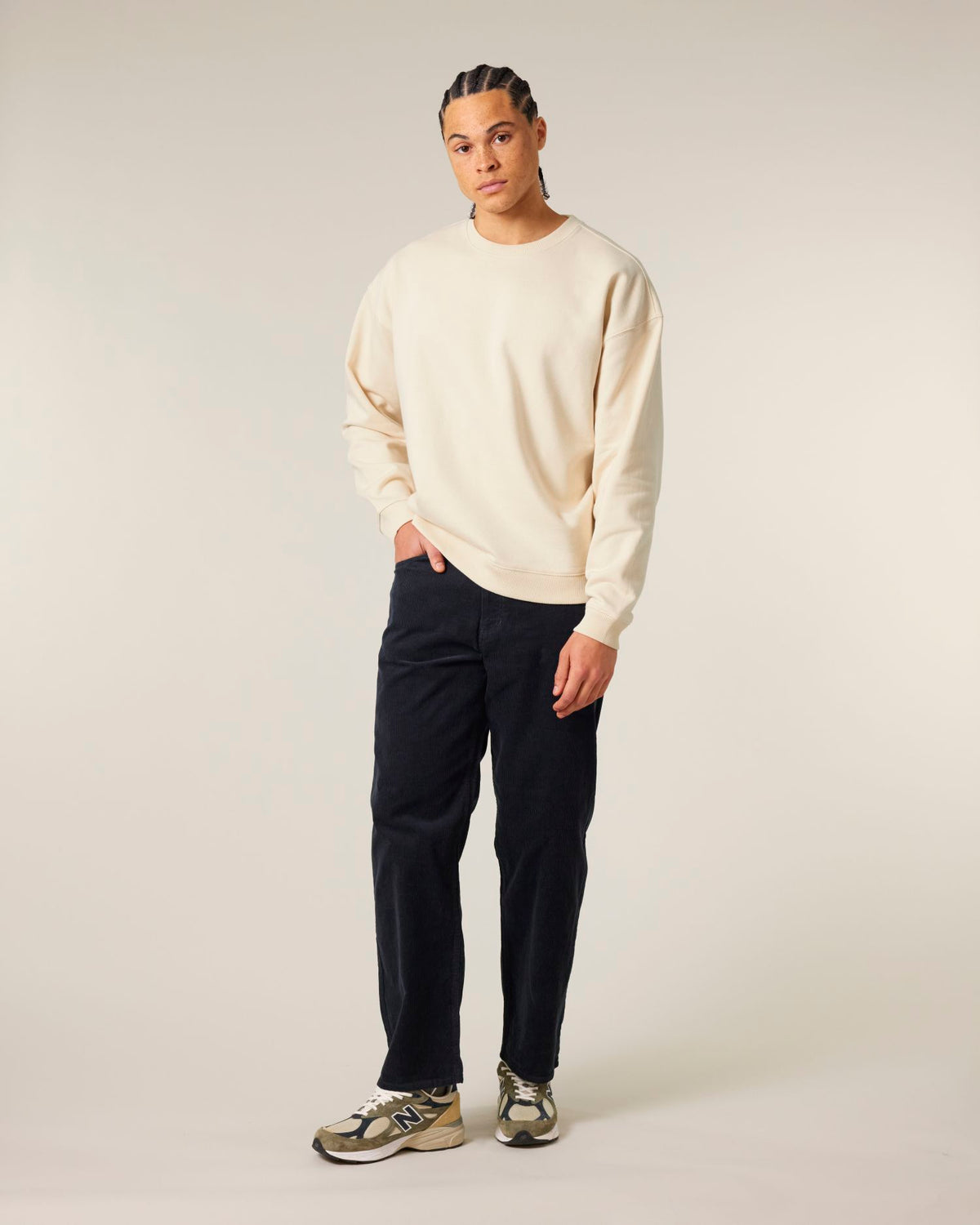 C054-STUDIO MAIN FRONT